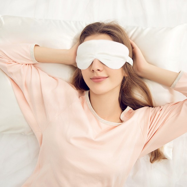 Cheap Two Piece Silk Gift Set Ivory Pillowcase & Eye Mask Cheap Two Piece Silk Gift Set Ivory Pillowcase & Eye Mask