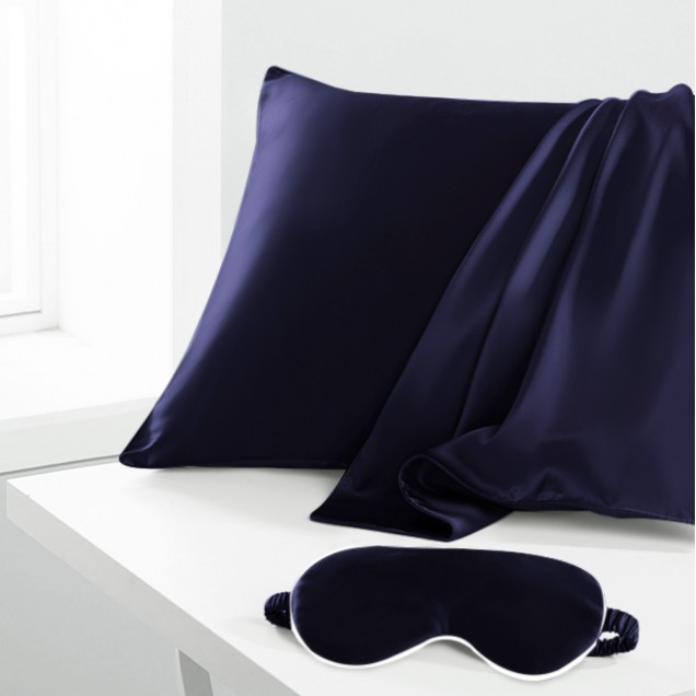 Cheap Two Piece Silk Gift Set Navy Pillowcase & Eye Mask Cheap Two Piece Silk Gift Set Navy Pillowcase & Eye Mask
